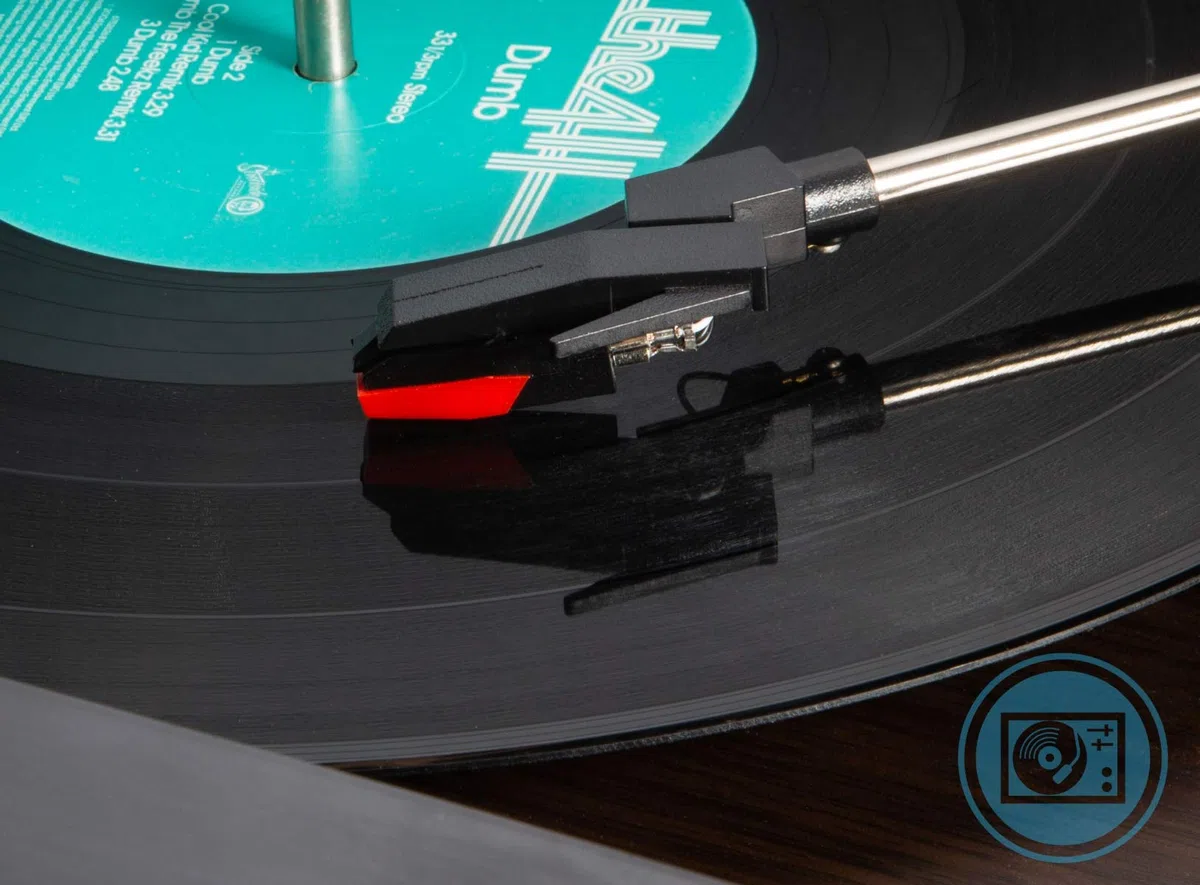 Technaxx Allemagne Dab Bluetooth V5.0 Tourne-Disque Numérisation de disques Vinyle Cassettes CD Fonction Radio AUX RCA Haut-parleurs stéréo TX-137 Marron