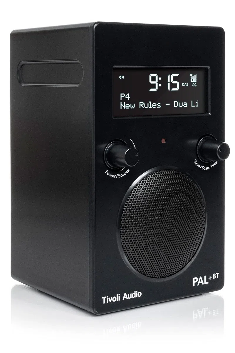 Tivoli Audio PAL+BT - Radio Reveil Vintage Rechargeable 16H de Batterie - Enceinte Bluetooth Portable Retro avec écran LED - Poste Radio Design Dab+/FM avec télécommande - Résistant à l'eau (Black)