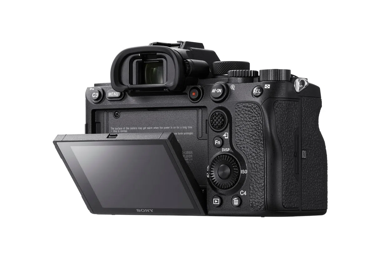 Sony Alpha 7R IV - Appareil Photo Hybride Plein Format - 61 MP, Vidéo 4K, Prise de Vue en Rafale 10 Images/Seconde, Eye-AF, Wi-FI, boîtier Seul – Idéal pour la Photographie Haute résolution